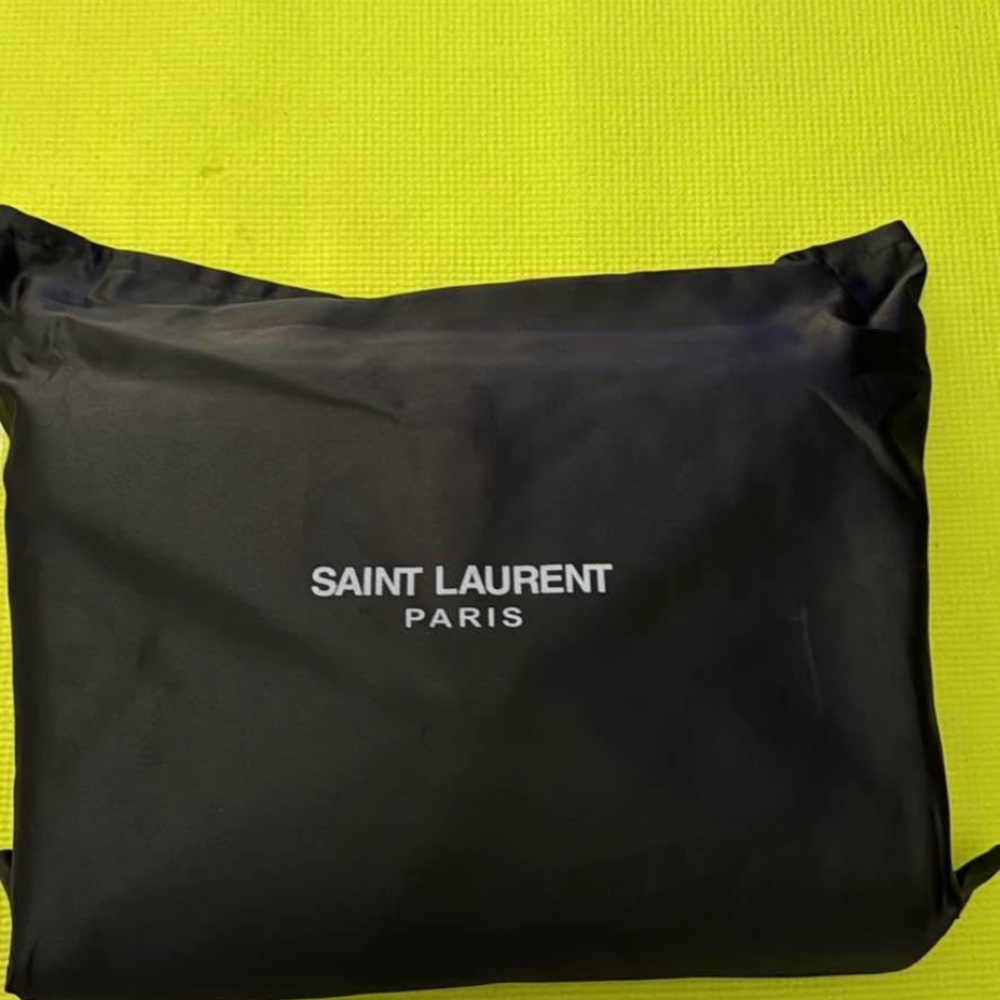 Brand purse